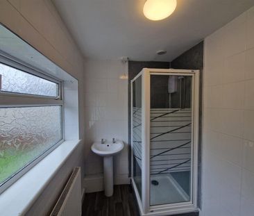 Lon Olchfa, Sketty, SA2 8NN, Swansea - Photo 6