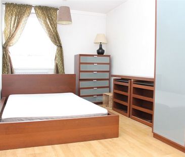 3 Bed Flat, Knighthead Point, E14 - Photo 2