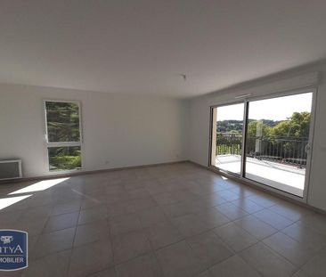 Location Appartement 4 pièces 89m² LUYNES 80ème - Photo 1