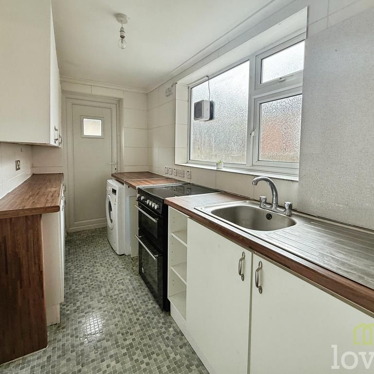 2 bedroom terraced house to rent - Photo 1