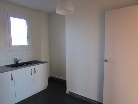 Location Appartement 3 pièces 64m² RENNES 35700 - Photo 4