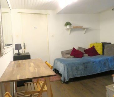 STUDIO MEUBLÉ, 340€ H.C, Nîmes rue de l’Aspic, 22m² - Photo 4