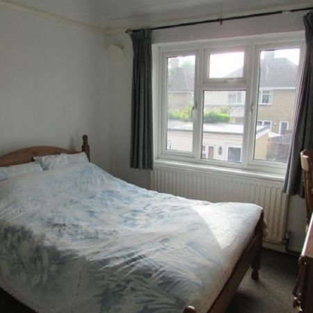 3 bedroom semi-detached house to rent - Photo 3