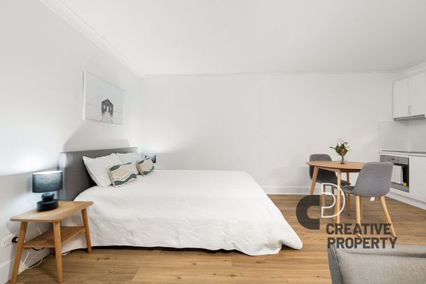 Modern Studio Apartment - Photo 1
