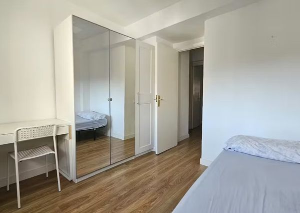 Calle de Gutierre de Cetina, Madrid, Community of Madrid 28017