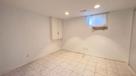 For Lease - 35 Lambeth Square, Toronto, Ontario - Photo 5