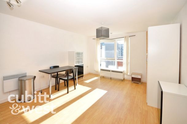 1 bedroom studio to rent - Photo 1