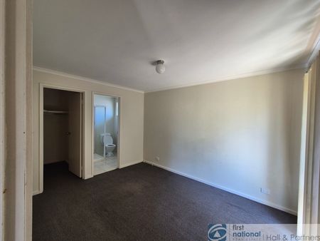 46 Clifton Way, Endeavour Hills - Photo 3