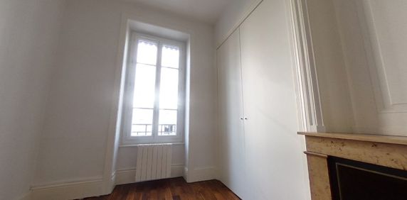 APPARTEMENT T2 A LOUER - LYON 7EME ARRONDISSEMENT - 45.7 m2 - 705 € charges comprises par mois - Photo 2