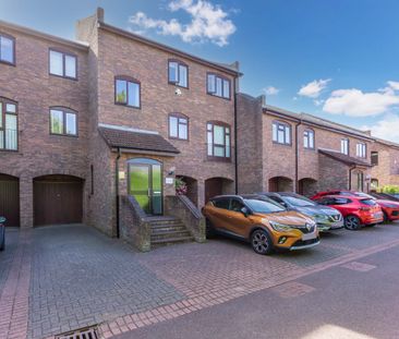 Tangier Lane, Eton - Photo 3