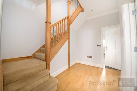 Featherstone Grove, Gosforth - Photo 4