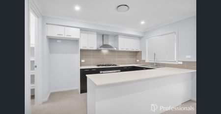 Modern Home in Box Hill - Photo 4