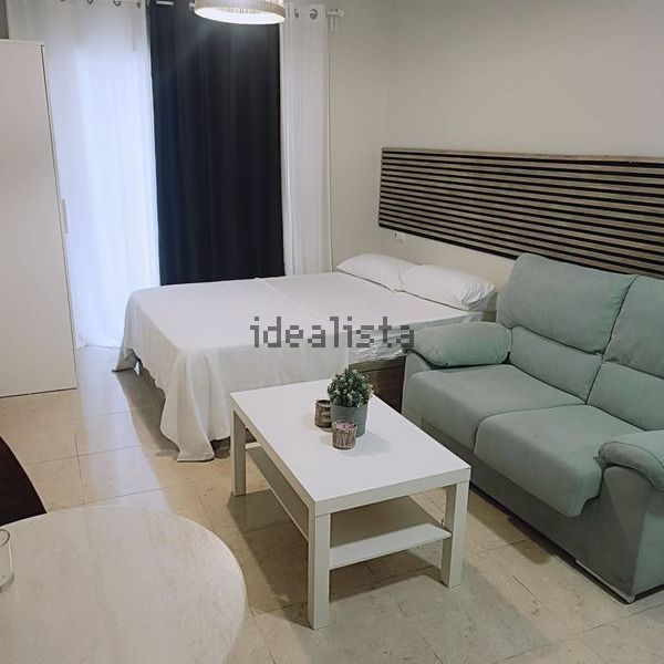 Alquiler de estudio en Plaza del Hospital Civil - Photo 1