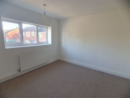 Queens Way, Atherstone - Photo 4