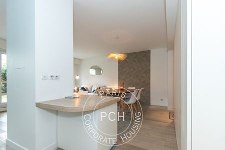 Boulevard Saint Denis, - Photo 4