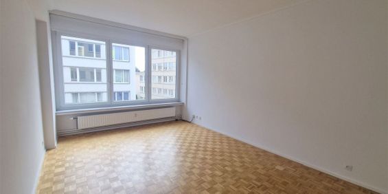 Appartement te huur in Antwerpen voor € 875 met 1 slaapkamer - Foto 3