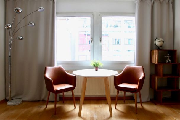 Chic möbliertes Apartment mit Aufzug im Herzen von Köln - Photo 1