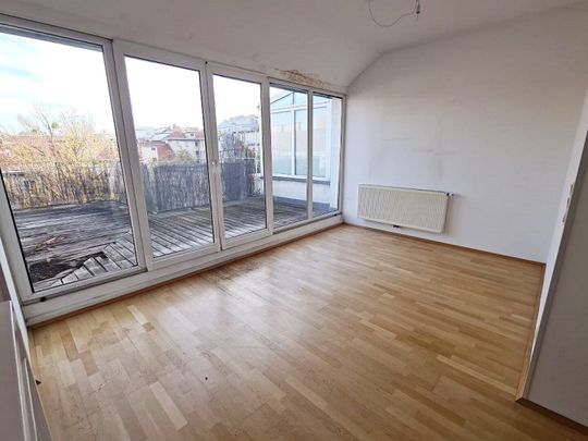 TERRASSENHIT, DACHGESCHOSS, 138 m2 Maisonette mit 45 m2 Terrasse, 3 Zimmer, Wohnküche, Wannenbad, Rembrandtstraße - Photo 1