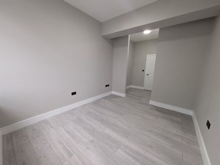 Town Centre 2 bedroom apartment to rent - Photo 5