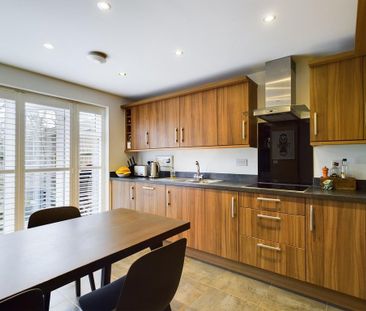 3 bedroom semi-detached house to rent - Photo 6