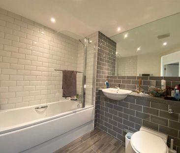 2 bedroom flat to rent - Photo 6