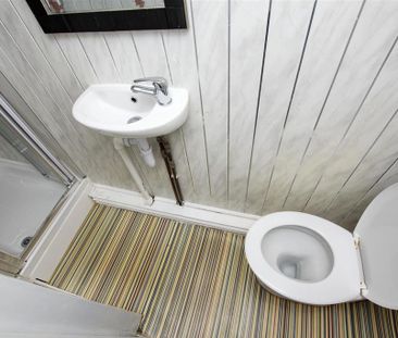 6 bedroom house to rent - Photo 1