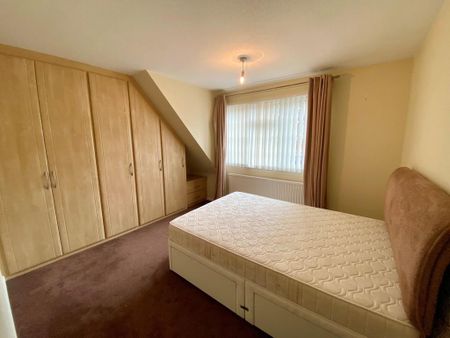 3 bedroom detached house to rent - Photo 2