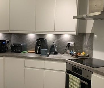 Room in a Shared Flat, Devon House, SE23 - Photo 5