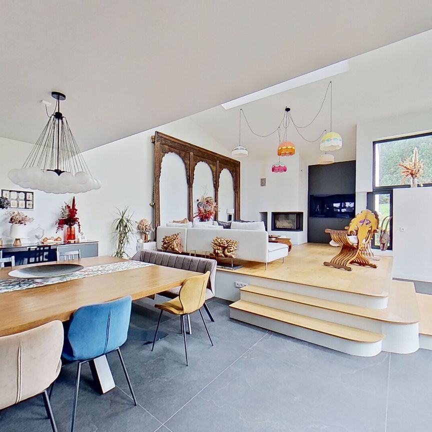 Location Maison 8 pièces 263m² - Photo 1