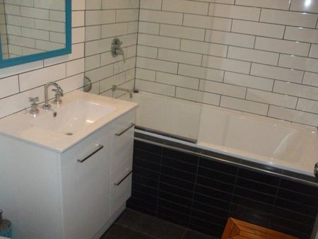 Beachside Townhouse for Lease – Private, Spacious & Pet Friendly! - Photo 5