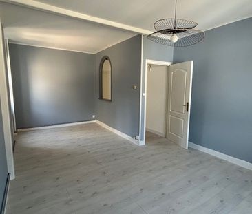 Location Appartement 4 pièces 83m² LE CREUSOT 71200 - Photo 1