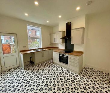 2 bedroom terraced house to rent - Photo 3