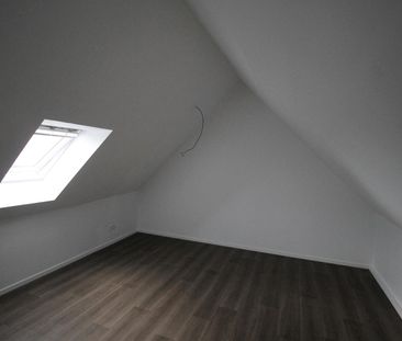 Gerenoveerde, energiezuinige woning met 2/3 slaapkamers vlakbij het... - Photo 3