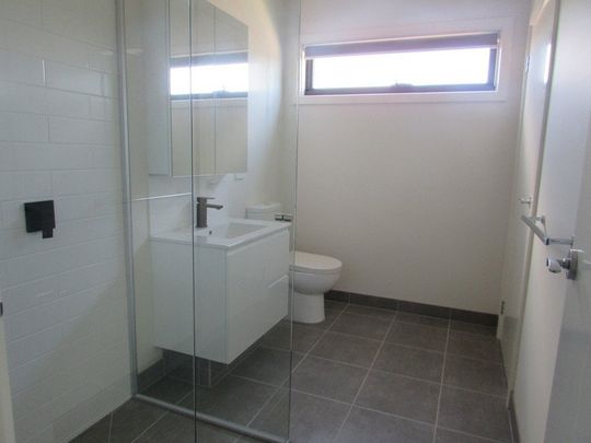 Quality 2 Bedroom Townhouse - Photo 1