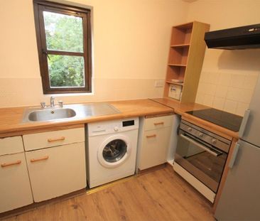 Studio to rent - Photo 5