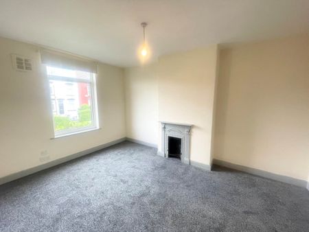 Martin Terrace , Burley, Leeds - Photo 3