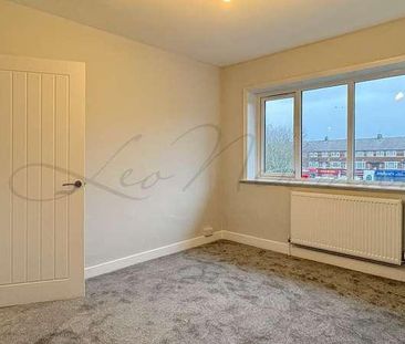 Queensbury Station Parade, Edgware, HA8 - Photo 6