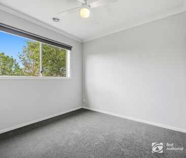 Spacious Family Home in Prime Location! - Photo 5