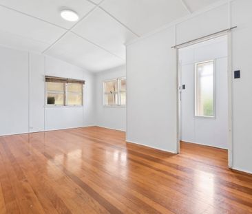 Spacious Unit In Convenient Location - Photo 2