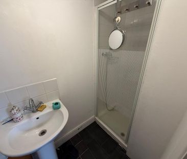 Studio to rent - Photo 6