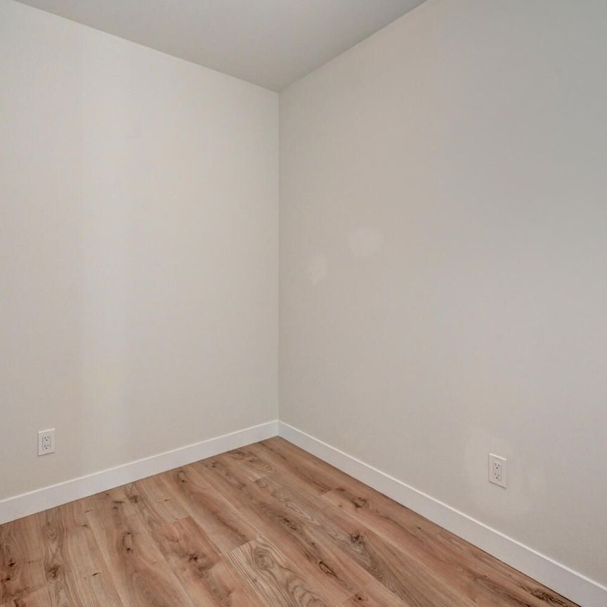 For Lease - 60 Frederick Street Unit# 813, Kitchener, Ontario - Photo 1