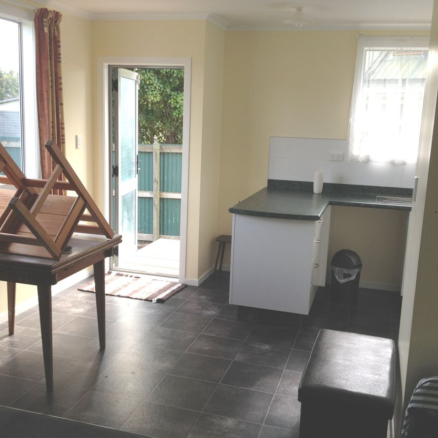 Tidy home on Fairmont - Photo 1