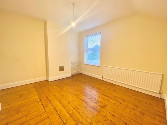 Peterborough - Photo 1