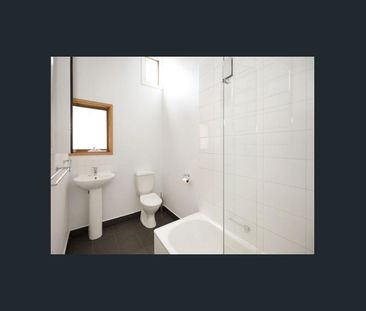 harming & Convenient Victorian Home! - Photo 3