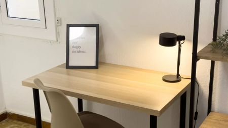 Room in a shared 11-bedroom apartment for rent in El Raval, Barcelona - Photo 4
