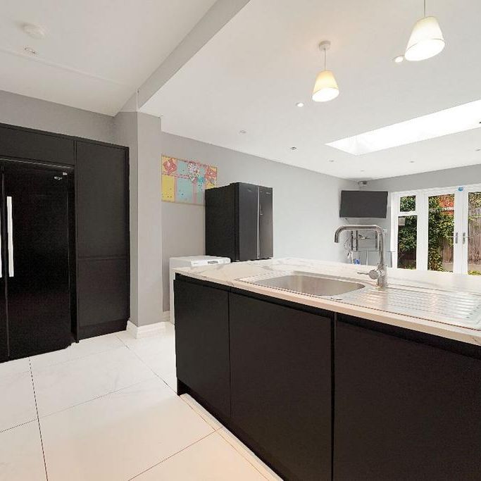 5 bedroom terraced house to rent - Photo 1