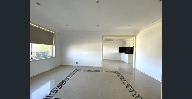 Ideal Family Home - Photo 1