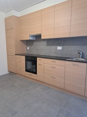 Bel appartement de 3 pièces au rez-de-chaussée surélevé au Locle - Photo 1
