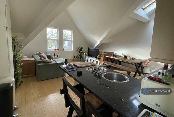 1 bedroom penthouse to rent - Photo 1