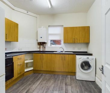 Apt 1, 340 Newtownards Road, Belfast, BT4 1HE - Photo 5